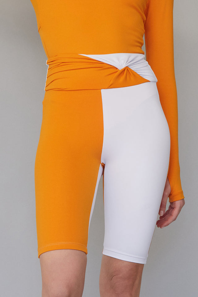 Majella 9" Twist Band Short